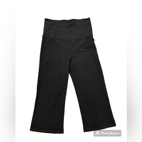 Lululemon Ladies Crops - Picture 1 of 2